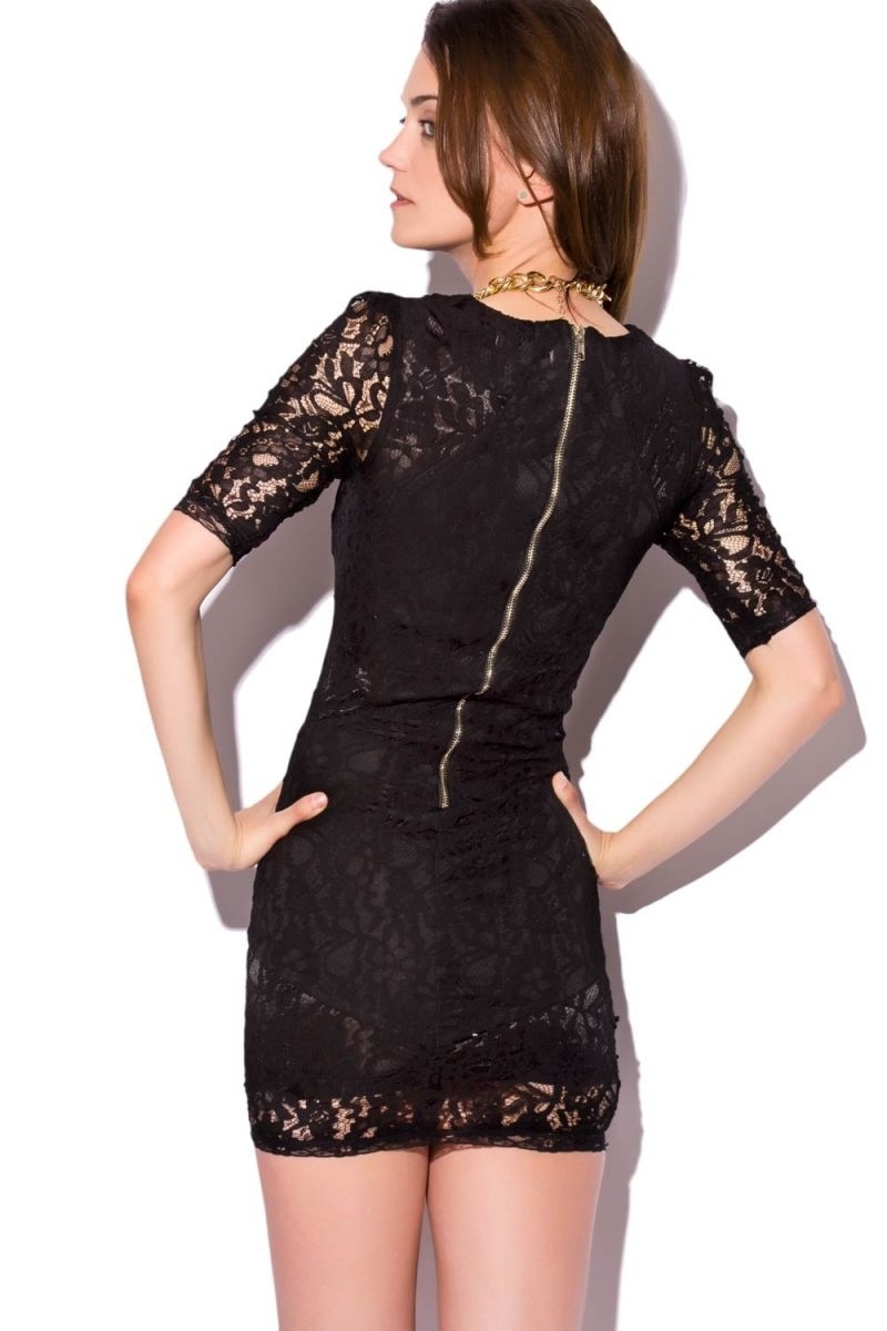 vestido negro de encaje con manga francesa